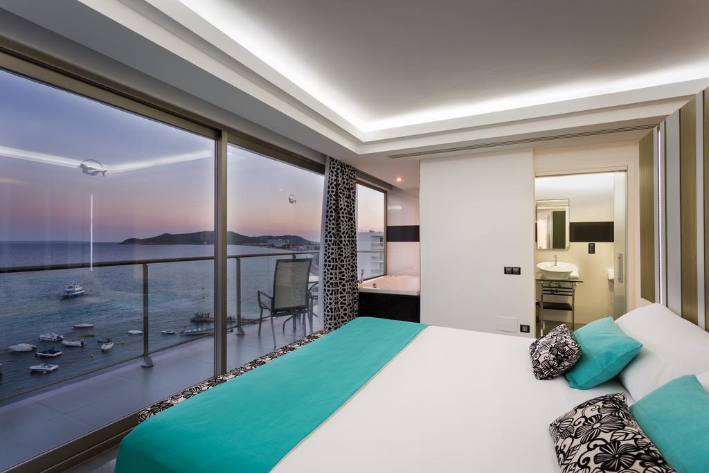 Hotel The Ibiza Twiins - 4* Sup Playa d'en Bossa Exteriér fotografie